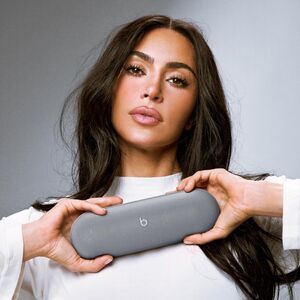 Beats Pill x Kim Kardashian – Wireless Bluetooth Speaker – Dark Gray